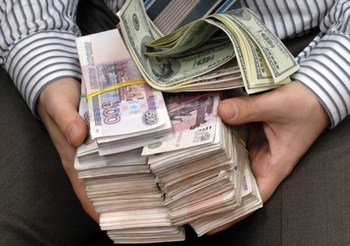 Стоит ли переводить валютные вклады в рублевые?